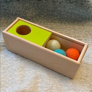 Lovevery Sliding Top Box with 3 soft balls